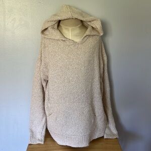 Hooded Cream sweater with front pockets